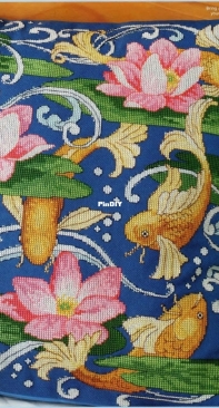 Crystal Waters - Koi Cushion by Lesley Teare from Cross Stitch Gold 67 PCS