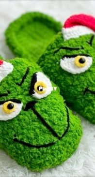 Kein Maker - Kein T - Grinch Slippers
