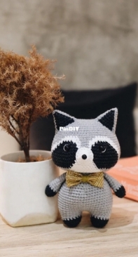 Hainchan Design - Hainchan - Hanh Tran - Tico the Little Racoon - Chinese - Translated