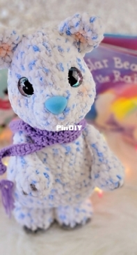 Sweet Oddity Art - Carolyne Brodie - Chilly the Polar Bear - Free