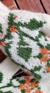 Twine Mittens by Anu Oikarinen - English, Finnish