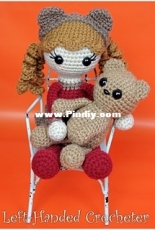 Left Handed Crocheter - Jennifer Adams - Cinnamon and Her Teddy Bear
