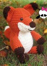 Forever Stitchin - Jodi Stredulinsky-  Emily the Fox - English
