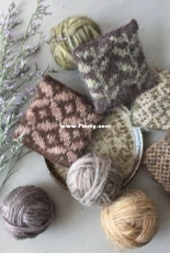 Chloes Cushions by Bernice Lim - yamagara - Free