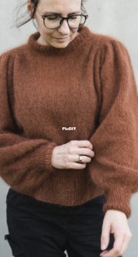 Chestnut Sweater - Neringa Ruke
