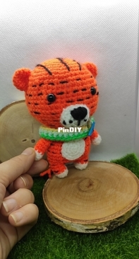 Violeta Owl - Violeta V.P. - Tiny Tiger - Free