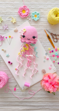 Le Pompon - Ana Vicky Espiñeira - Jellyfish - Medusa - Spanish