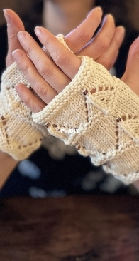 Jane Austen Mitts by Cynthia Spencer - Really Clear Designs