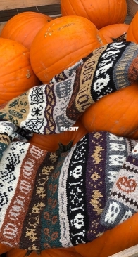Autumn Doodle Cowl - Infinity by Jamie Lomax