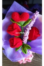 Amigurumi Rose Bouquet with Heart