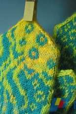 Valeria K Knits-The Accidental Jellyfish Mittens by Valeria Kerkkä-Free