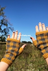 Field Mitts by Kristen McLaren - FREE