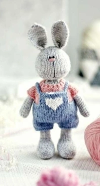 Knit Bunny by Irina Latukhina