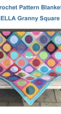 Elealinda Designs - Paula Matos - Umbrella Granny Square Blanket