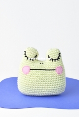 Tiny Curl Shop - Kristina Turner  - Pastel Frog Amigurumi - Free