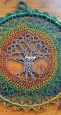 Morale Fiber - Regina Weiss - Embla Vest and Tree of Life Mandala - Dutch
