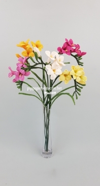 Connie Rockliff - Pippa Patterns - Freesia - English
