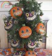 R&K Creations PM160 Cat and Pumpkin Ornies