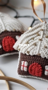 Knitted Story Bears - Vira Velmozhna - Christmas tree ornaments - Crochet house - Free