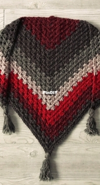Creating In The Mitten - Samantha Bagley - Renee Triangle Scarf