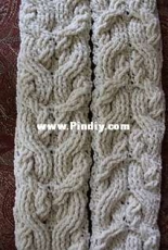 Noelle Stiles -  Rosslyn Cable Scarf