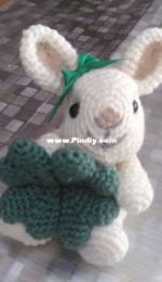 rabbit with four-leaf clover