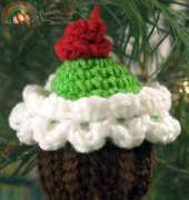 Yarnspirations - Red Heart  LW2261 Michele Wilcox - Cupcake Ornament - Free