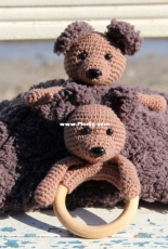 Go Handmade - Coco on Cosy Blanket and Wooden Ring - Free