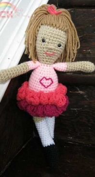 Little Squirrel Designs- Julie Lapalme - Little Dancer Doll - English - Free