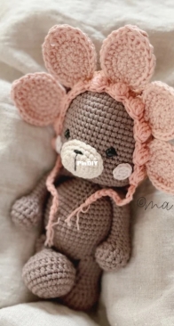 Malea Handmade - Malea Boutique - Mea Komorski - Bear Tayo - Bär Tayo - any language