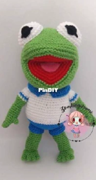 Zombiegurumi - Luisa Contreras - Kermit the Frog Muppet Baby - English Translated