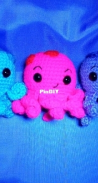 Small octopuses, crocheted.