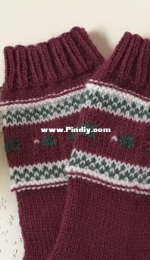Yuletide Cheer Socks by Tracy Bakkelokken-Free