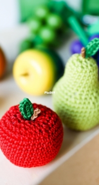 Gruendl - Apple and Pear - Apfel und Birne - German - Free