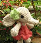 Lucy Ravenscar - Lucy Collin - Flora the Elephant