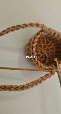Little bucket bag