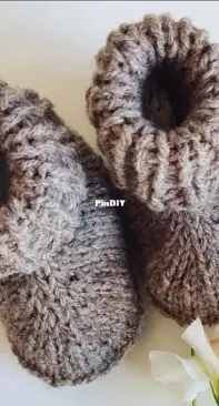 Simple Baby Booties by Dana Drauschke  - English - Free