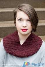 Alternating HexiCowl by Kelli Slack-Free