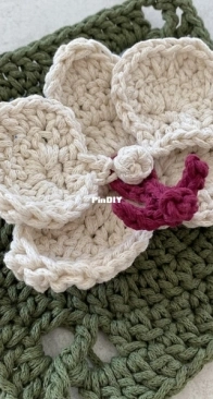 Made by Lisek - Anna Lisek - Orchid Granny Square