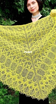 Honey August Shawl by Karina Zemtsova - Russian