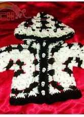 spider mambo Designs - Laurie Kahn - Baby Creepy Skull Hexagon Hoodie