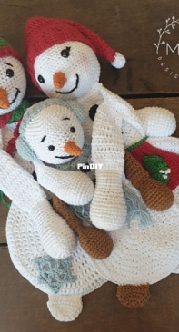 M and M Crochet Designs - Melanie Grobler - Melly Teddy Ragdoll Snowman Family