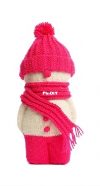 Yarnspirations - Red Heart Knit Winter Friend - Free
