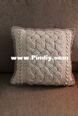 Noelle Stiles - Breamar Cable Pillow