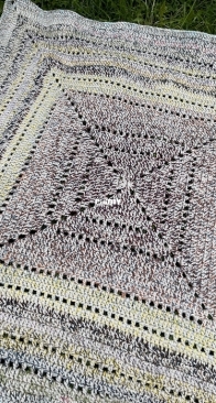 Martina Supova Design - Light Breeze Blanket - English, Slovak - Free