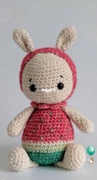 Amalou Designs - Marielle Maag - Melony the Bunny - Portuguese - Translated