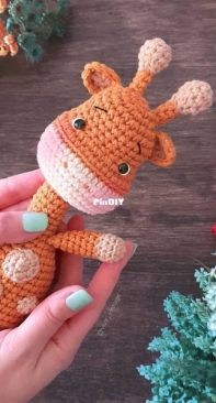 Vivir Vintage - Karla Evangelina Kopaitich - Giraffe - Jirafa - English and Spanish - Free