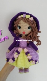 Crochet Pattern World - Annea Leolea - Astrid in princess outfit
