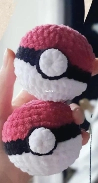 GhostKitty Crochet - Sophia - Poke Ball - Free
