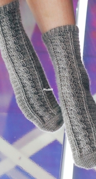 KnitCrate Inspirations - Claire Olivia Golden - Cityside Cables